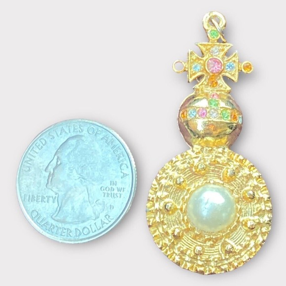 Vintage Gold Tone Cross Pendant - Picture 5 of 5